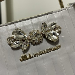 ジルバイジルスチュアートのエンボスビジューバッグです☺️の画像