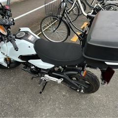 ✨ワンオーナー美車✨ ホンダ GROM JC92 パールホライゾンホワイト／ヨシムラR-77S装着／走行1580km／即決優先の画像