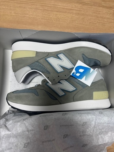 ニューバランス1300