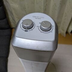 タワー扇風機の画像