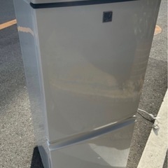 SHARP 冷蔵庫の画像