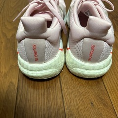 ランニングシューズ
の画像