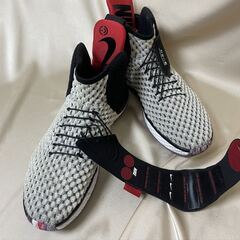 【美品】NIKE Air Zoom UNVRS White/Sport Red 28cm／ナイキ エアズーム ユニバース／ホワイト×スポーツ レッド／メンズ スニーカーの画像