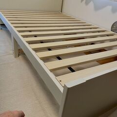 ニトリ セミダブルこぼれ止め棚付きベッドフレーム＋SDマットレス ほぼ新品の画像