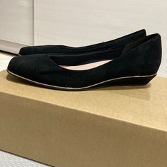 エスペランサ　ブラック フラットシューズ 23.0cmの画像