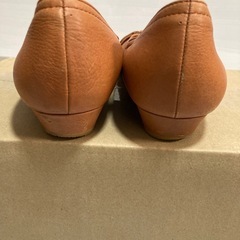 TRU TRUSSARDI23.5センチの画像