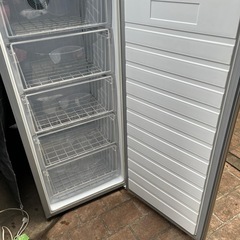 ダイキン　DAIKIN 業務用縦型ストッカー (200L) LBVFD2BSの画像