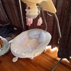 電動ブランコ　ベビーベッド　寝具　あやしグッズ　ベビー用品　赤ちゃん用ブランコ　ブランコ　バウンザー　ベビーグッズ　赤ちゃん　玩具　の画像