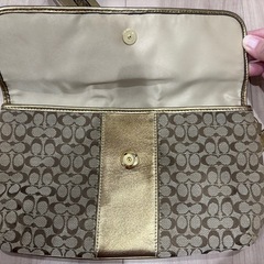 Coach ショルダーバッグ ゴールド/ベージュの画像