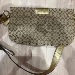 Coach ショルダーバッグ ゴールド/ベージュの画像