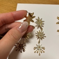 ウエディングドレスヘッドアクセ　ピアスの画像