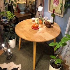 アルダーソリッド ラウンドテーブルの画像