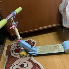 キッズ キックボード
の画像