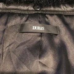 ★DURASファー付きダウンジャケットセミロング丈で保温性に優れています★の画像