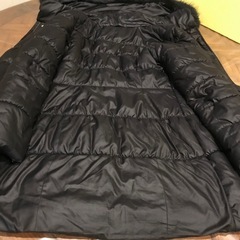 ★DURASファー付きダウンジャケットセミロング丈で保温性に優れています★の画像