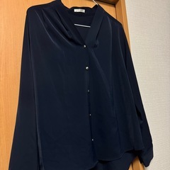 シャツ　Lサイズ　ネイビー　中古の画像