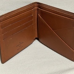 ルイヴィトン　二つ折り財布　の画像