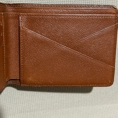 ルイヴィトン　二つ折り財布　の画像