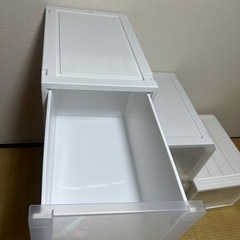 【急募】プラスチック引き出しケース6個の画像
