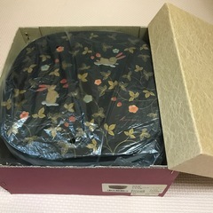 うさぎデザイン重箱 黒色 仕切り付きの画像