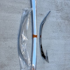 新型40系アルファード フロントリップメッキの画像