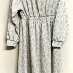 フラワーパターンワンピースの画像