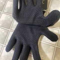 💛新品✨️PUMAゴム手袋の画像