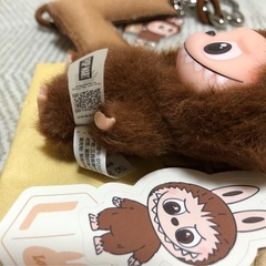 ラブブ アルファベットペンダント イニシャルぬいぐるみ2点セットの画像