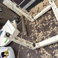 エアコンクーラーキャッチャー屋根用 室外機置き　エアコン 中古 傾斜屋根　の画像