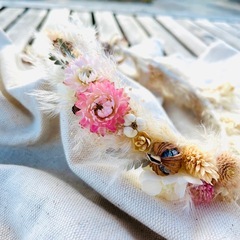 木の実多種多様　ドライフラワー　クリスマス　リース　の画像