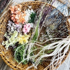 レジン、キャンドル作家様、ちょっと何かしら作って見たい方、クリスマス　リース　ドライフラワー　プリザーブドフラワーの画像