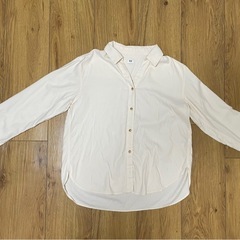 UNIQLO長袖シャツの画像