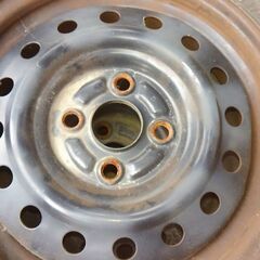 ラジアルタイヤ、スチールホイール4本セットの画像