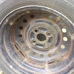 ラジアルタイヤ、スチールホイール4本セットの画像