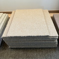 タイルカーペットの画像