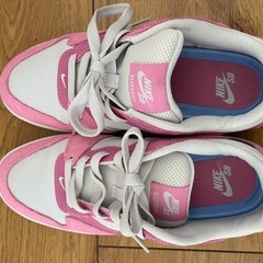 NIKE  レディーススニーカーの画像