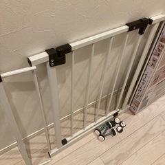西松屋 スマートエンジェル ベビースチールゲート ベビーゲート ベビーフェンスの画像