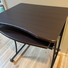 パソコンデスク　机の画像