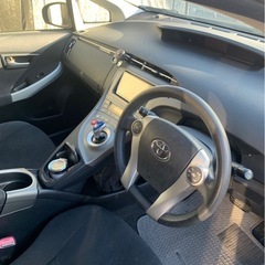 30プリウス　マッドブラックの画像