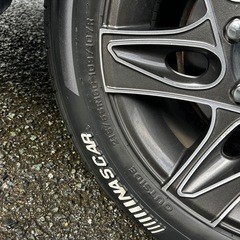 16インチホイール ハイエースなどの画像