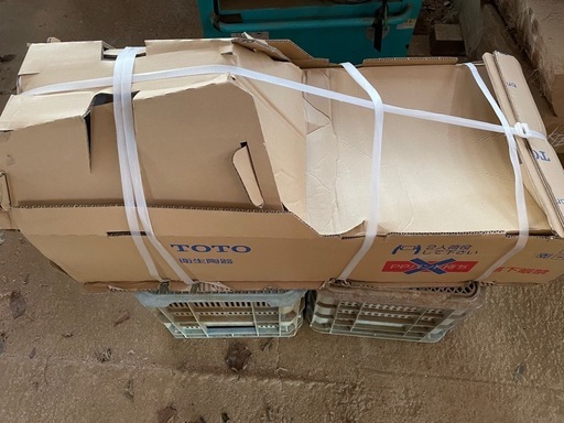 TOTO 小便器　UFH508 新品未使用 