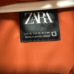 ZARA パーカーベストの画像