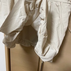 アイボリー バルーンシルエット ビスチェ　ドロスト　秋服　重ね着　ふんわり　Ｌの画像