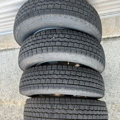 24年製 145R12 6PR スタッドレス 軽トラ 軽バン ダンロップ SV01 145/80R12 の画像