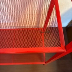決まりました。IKEA赤い棚の画像