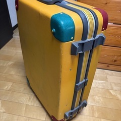 スーツケース　キャリーケースの画像