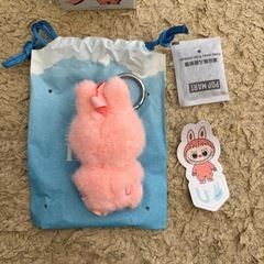 イニシャルラブブ　ラブブ　ポップマート　ラブブ　Uの画像