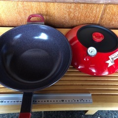 炒め、揚げ物鍋
の画像