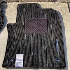 トヨタ50プリウス 純正フロアマット合計9枚セットの画像