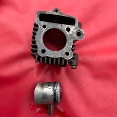 モンキー　6v エンジンとダックス6v 72 セットの画像